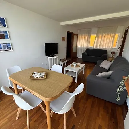 Piso Primera Linea De Playa Y Vistas Al Mar En Apartament Cariño
