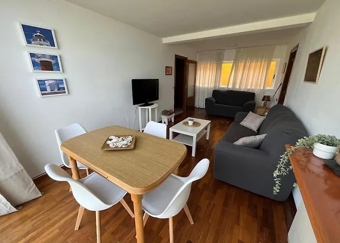 Piso Primera Linea De Playa Y Vistas Al Mar En Apartament Cariño