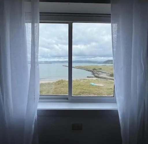 Piso Primera Linea De Playa Y Vistas Al Mar En Apartament Cariño